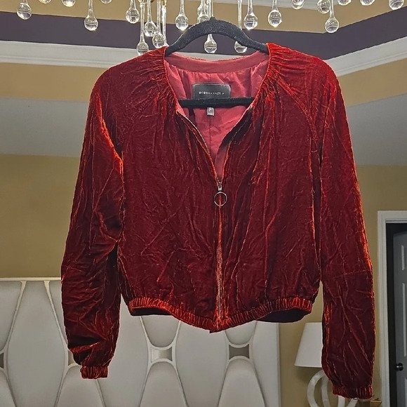 BCBGMaxAzria Red Velvet Pantsuit 2 Pieces Rayon and Silk. - Picture 4 of 16